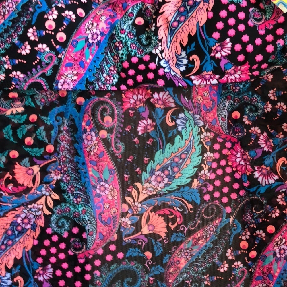 NWT Cute Swimsuit Top - Picture 2 of 4